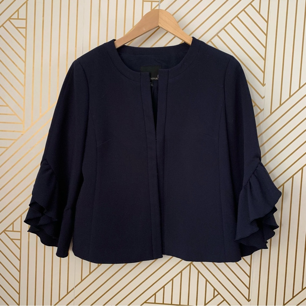 Banana Republic Ruffle Bell Sleeve Flounce Blazer Jacket 3/4 sleeve Navy Blue 8